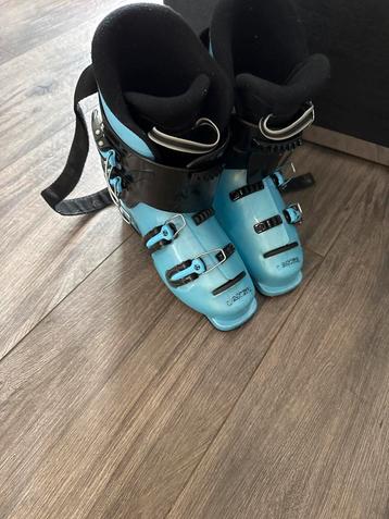 Lange Ski Schoenen Maat 38 ! beschikbaar voor biedingen