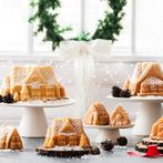 Nordic Ware Gingerbread House Duet Bakvorm, Hobby en Vrije tijd, Taarten en Cupcakes maken, Ophalen of Verzenden, Gebruikt, Taarten
