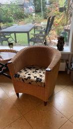 2 stevige rotanstoelen met kussentje, Huis en Inrichting, Ophalen, Zo goed als nieuw, 50 tot 75 cm