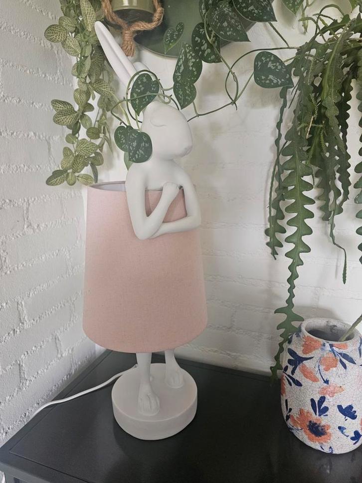 Design lamp rabbit lamp van kare design, Huis en Inrichting, Lampen | Tafellampen, Zo goed als nieuw, Minder dan 50 cm, Ophalen