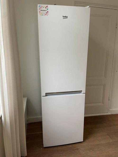 Beko koelkast met vriesvak wit, Witgoed en Apparatuur, Koelkasten en IJskasten, Zo goed als nieuw, Met vriesvak, 160 cm of meer