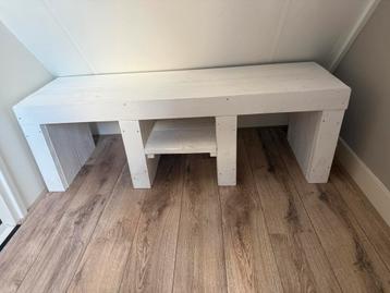 Houten tv meubel GRATIS af te halen beschikbaar voor biedingen