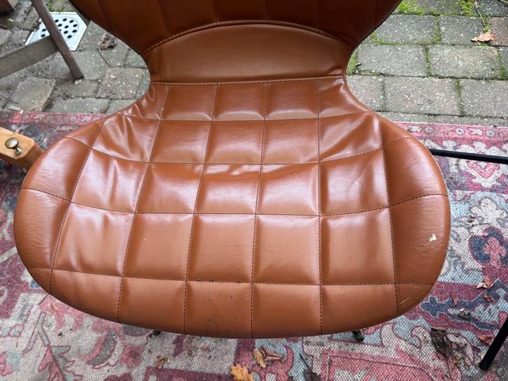 Zuiver eetkamerstoelen cognac kunstleer (beschadigd), Huis en Inrichting, Stoelen, Gebruikt, Twee, Metaal, Bruin, Ophalen