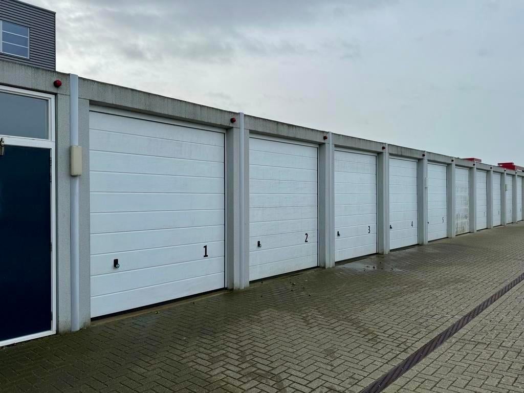 XXL Garagebox te Huur 21M2 en 2,70 meter hoog, Auto diversen
