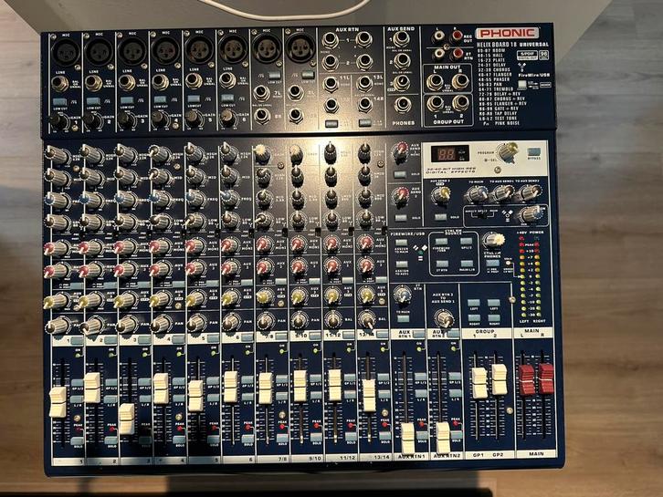 Phonic Helix Board 18 Universal, Muziek en Instrumenten, Mengpanelen, Gebruikt, 10 tot 20 kanalen, Microfooningang, Ophalen