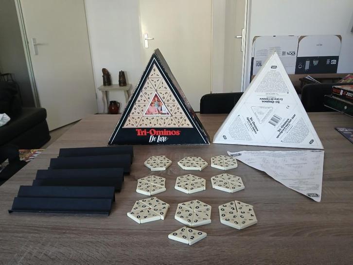 Triominos Deluxe, Hobby en Vrije tijd, Gezelschapsspellen | Bordspellen, Zo goed als nieuw, Een of twee spelers, Drie of vier spelers