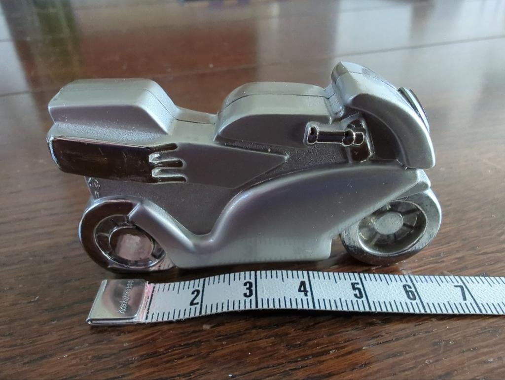 Vintage motor sigaretten aansteker zilver kleurig, Ophalen of Verzenden, Aansteker