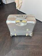 Rimowa 2 wheel business suitcase, Sieraden, Tassen en Uiterlijk, Koffers, Slot, 35 tot 45 cm, Minder dan 50 cm, Ophalen of Verzenden
