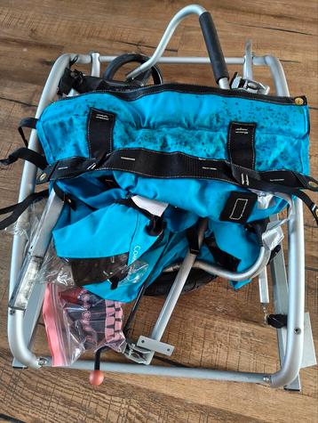 Thule coaster XT. Uit elkaar gehaald om ruimte te besparen. beschikbaar voor biedingen