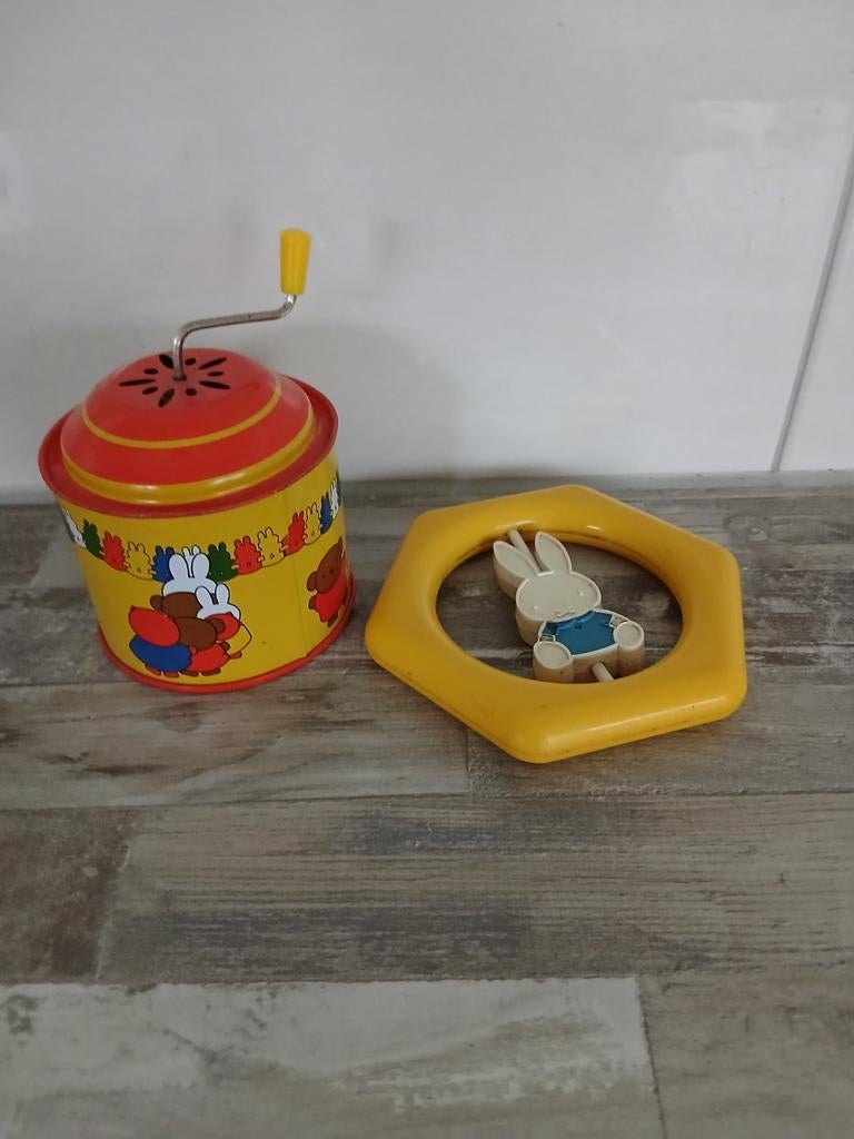 Vintage Nijntje Muziekdoosje en rammelaar, Kinderen en Baby's, Speelgoed | Babyspeelgoed, Ophalen of Verzenden, Gebruikt, Mobiel