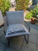 Fauteuil beige / ecru met stalen onderstel, Huis en Inrichting, Fauteuils, Ophalen, Gebruikt