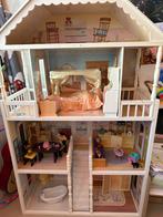 Groot houten poppenhuis met meubels, Ophalen, Gebruikt, Poppenhuis