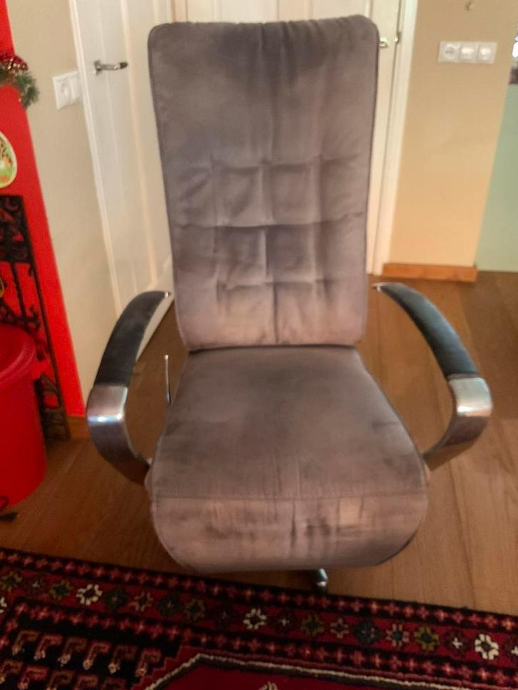 Prominent relaxstoel grijs handbediend draaistoel, Huis en Inrichting, Fauteuils, Zo goed als nieuw, Leer, 50 tot 75 cm, Minder dan 75 cm