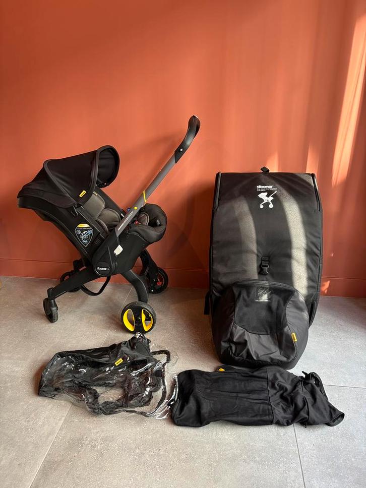 Doona + 4 accessories (orig. >€700), Kinderen en Baby's, Kinderwagens en Combinaties, Zo goed als nieuw, Overige merken, Ophalen