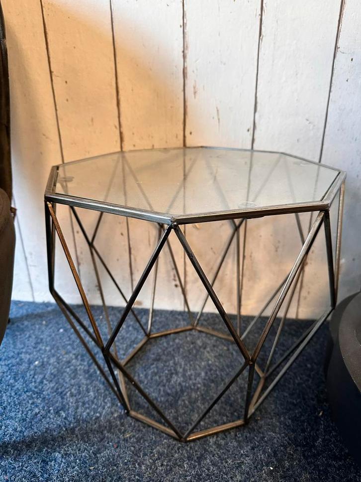 Stijlvolle Bijzettafel, Huis en Inrichting, Tafels | Bijzettafels, Zo goed als nieuw, Overige vormen, Minder dan 45 cm, Minder dan 55 cm