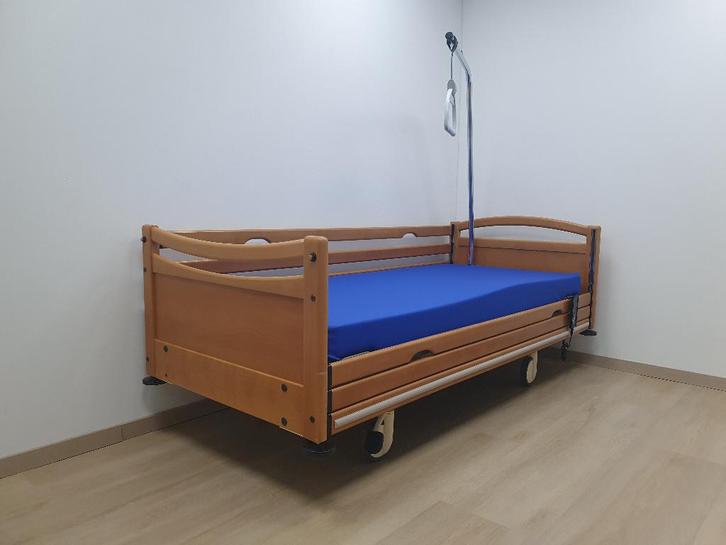 hoog laag bed - verpleegbed - ziekenhuisbed - SCHELL bed, Huis en Inrichting, Slaapkamer | Bedden, Zo goed als nieuw, Eenpersoons