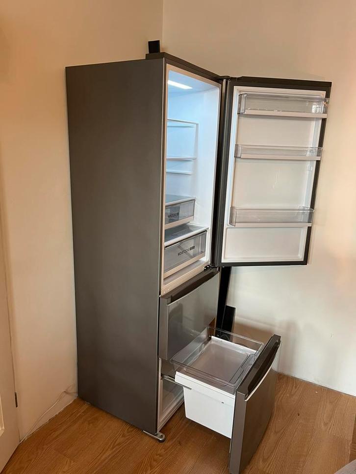 Haier koelkast en vriezer combinatie, Witgoed en Apparatuur, Koelkasten en IJskasten, Zo goed als nieuw, Met aparte vriezer, 200 liter of meer