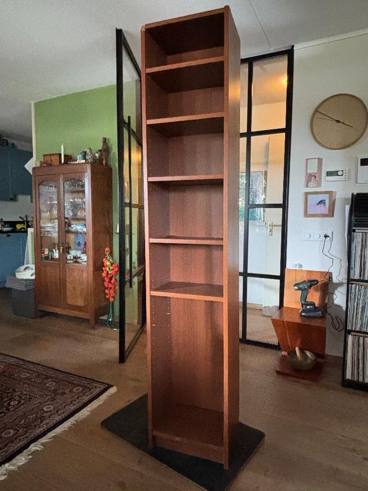 Billy kast GRATIS, Huis en Inrichting, Kasten | Boekenkasten, Gebruikt, Minder dan 50 cm, 200 cm of meer, 25 tot 50 cm, Met plank(en)