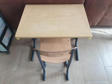 school tafeltje samen met stoeltje incl lade