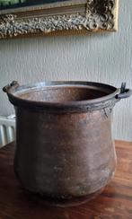 Antieke heksenketel met hengsel, Ophalen of Verzenden