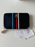 Signature zip around Wallet Tommy hilfiger, Sieraden, Tassen en Uiterlijk, Portemonnees, Nieuw, Overige merken, Blauw, Ophalen of Verzenden