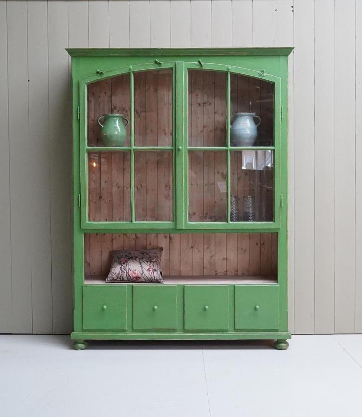 Groene vintage houten vitrinekast | Buffetkast | Servieskast, Huis en Inrichting, Kasten | Buffetkasten, Gebruikt, 200 cm of meer