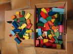 Doos vol gekleurde houten blokken, Ophalen of Verzenden, Gebruikt