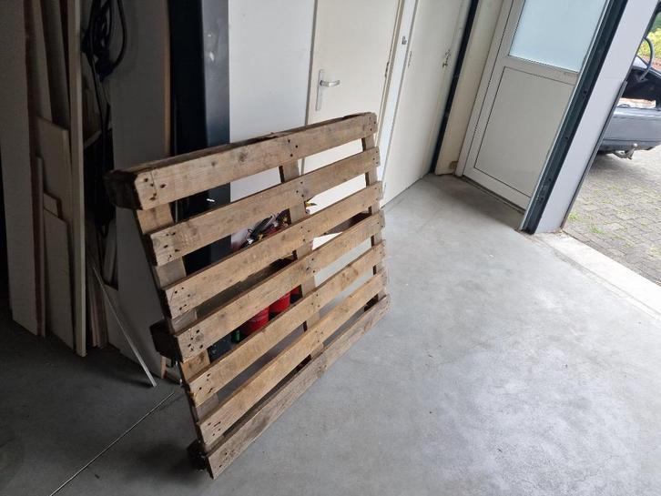 Gebruikte en kapotte pallets tbv stookhout, Tuin en Terras, Haardhout, Blokken, Overige houtsoorten, Minder dan 3 m³, Ophalen
