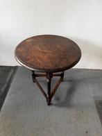 Houten tafeltje met inklapbaar blad, Ophalen