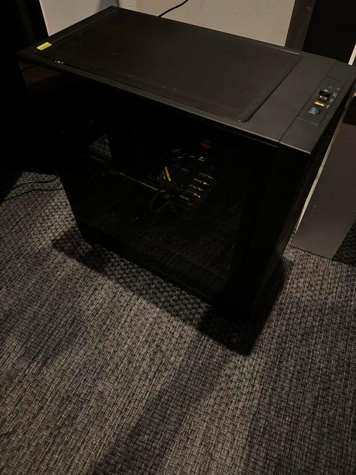 Gaming PC - Ryzen 5 5600G, RX 5700XT, 32GB RAM, Computers en Software, Computerbehuizingen, Zo goed als nieuw, Ophalen