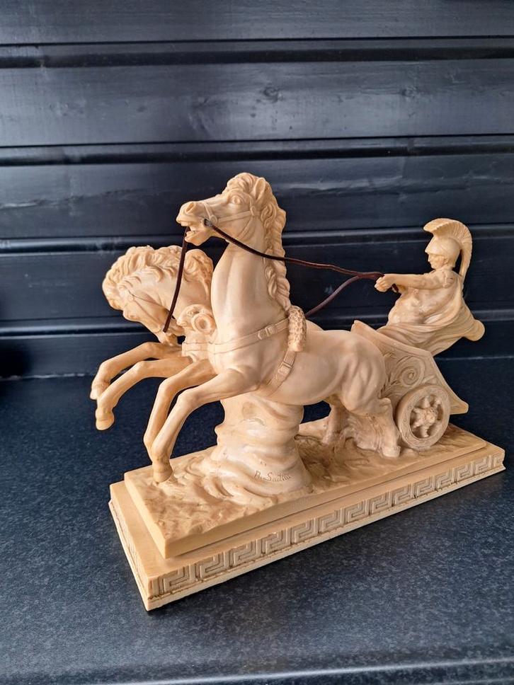A.Sautiui Griekse Strijdwagen Sculptuur, Antiek en Kunst, Kunst | Beelden en Houtsnijwerken, Ophalen of Verzenden