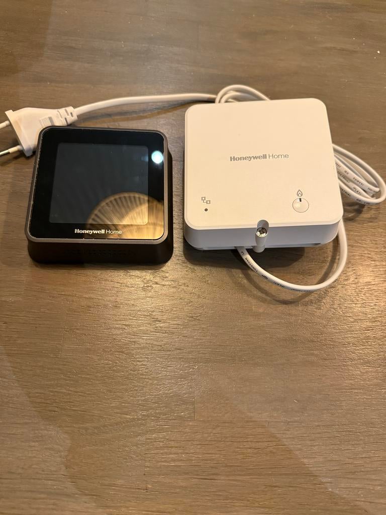 Honeywell T6 Thermostaat, Doe-het-zelf en Verbouw, Thermostaten, Ophalen of Verzenden, Slimme thermostaat, Zo goed als nieuw