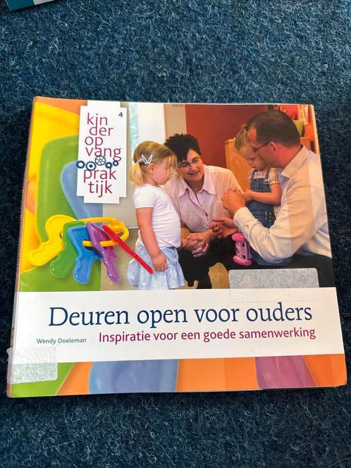 Deuren open voor ouders - Wendy Doeleman, Boeken, Zwangerschap en Opvoeding, Zo goed als nieuw, Opvoeding tot 6 jaar, Ophalen of Verzenden
