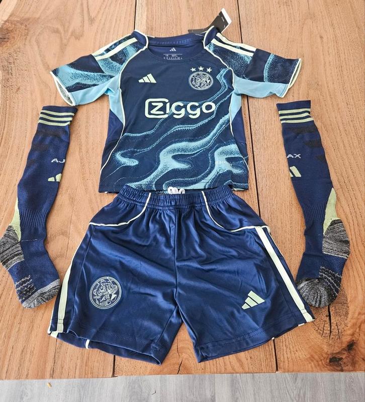 Eindejaarsactie Ajax compleet kinddersetje!!, Sport en Fitness, Voetbal, Nieuw, Set, Maat XS of kleiner, Ophalen of Verzenden