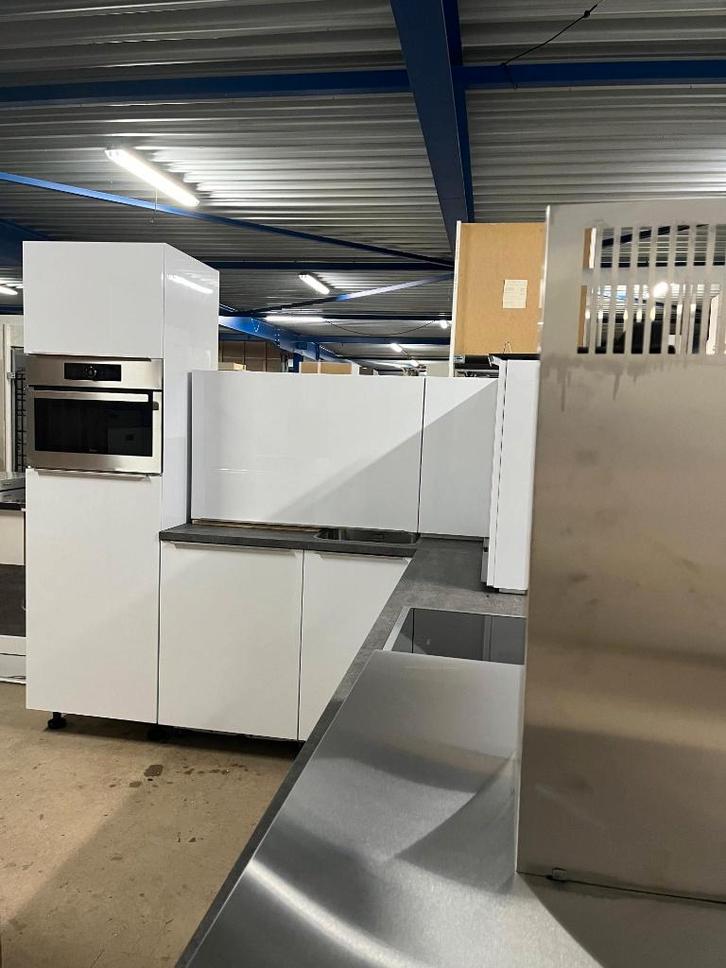 Complete keuken Compleet met APP 120Keukens op voorraad 2878, Huis en Inrichting, Keuken | Complete keukens, Zo goed als nieuw
