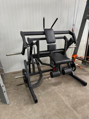 Plate loaded Abdominal crunch/ Abs/ Hammer Strength namaak beschikbaar voor biedingen