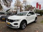 Volkswagen T-ROC 1.5 TSI R-LINE SPORT 150PK / DIGI COCKPIT /, Voorwielaandrijving, Euro 6, 150 pk, Wit