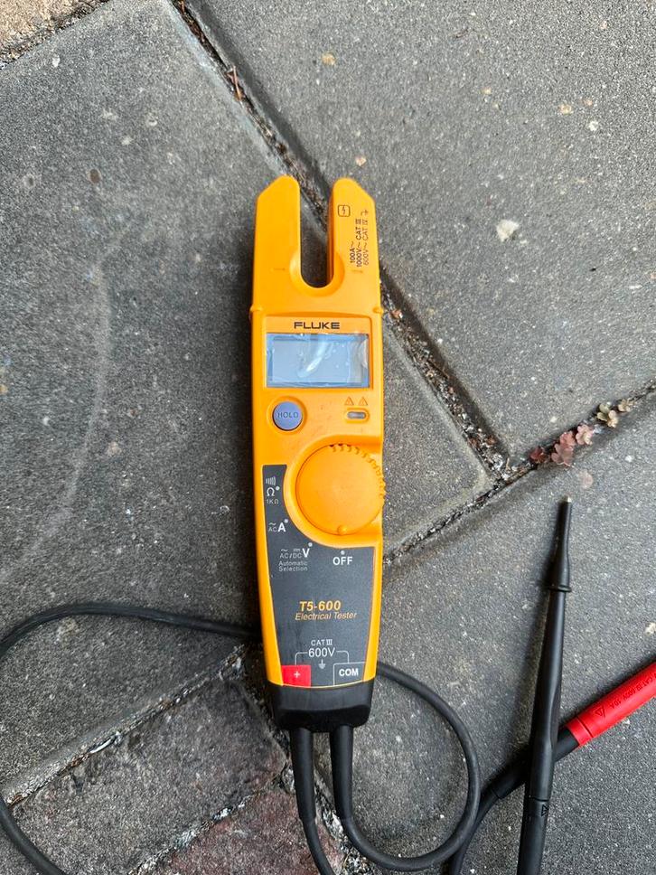 Fluke T5-600 EUR1 electronica tester / multimeter, Doe-het-zelf en Verbouw, Meetapparatuur, Zo goed als nieuw, Multimeter, Ophalen of Verzenden