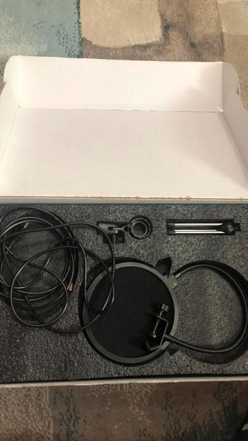 Art tones Microfoon(computer) beschikbaar voor biedingen