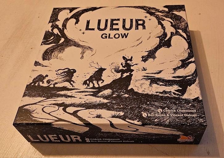 Lueur / Glow Bordspel, Hobby en Vrije tijd, Gezelschapsspellen | Bordspellen, Zo goed als nieuw, Een of twee spelers, Drie of vier spelers