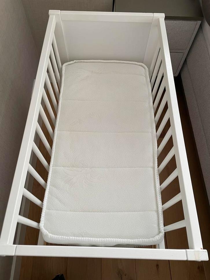 Bedje voor een baby, Kinderen en Baby's, Babywiegjes en Ledikanten, Zo goed als nieuw, Ledikant, Ophalen
