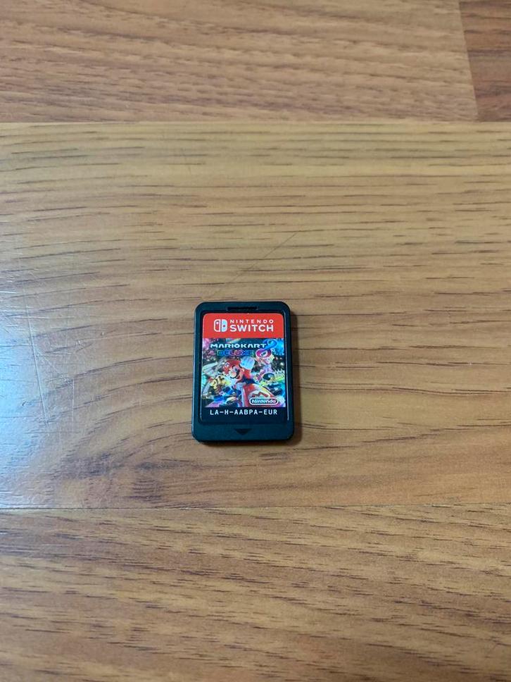 Mario Kart 8 Deluxe | Nintendo Switch, Spelcomputers en Games, Games | Nintendo Switch, Zo goed als nieuw, Racen en Vliegen, 3 spelers of meer