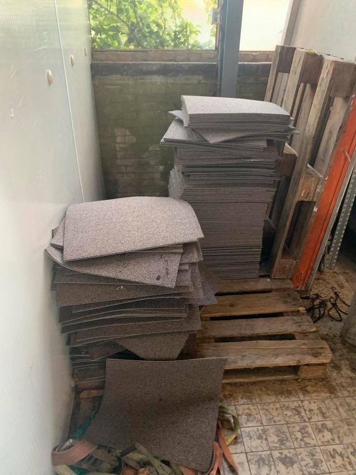 Partij Gebruikte Tapijttegels (200) stuks, Doe-het-zelf en Verbouw, Tegels, Gebruikt, Overige typen, Overige materialen, Ophalen