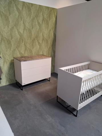 Kidsmill Intense ledikant 60x120 en commode 3L beschikbaar voor biedingen