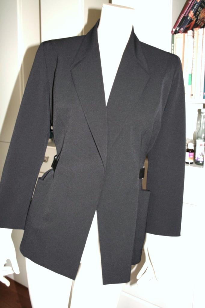 jasje Thierry Mugler zwart winkelwaarde 1990,- met leer, Kleding | Dames, Maat 38/40 (M), Verzenden, Zwart, Nieuw
