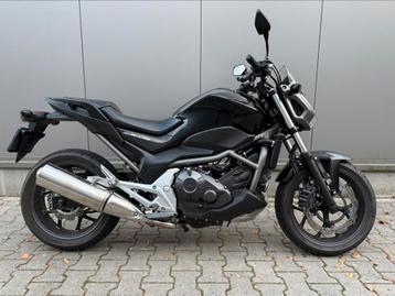 Zeer nette Honda NC 700 s. A2 motor. Inruil mogelijk beschikbaar voor biedingen