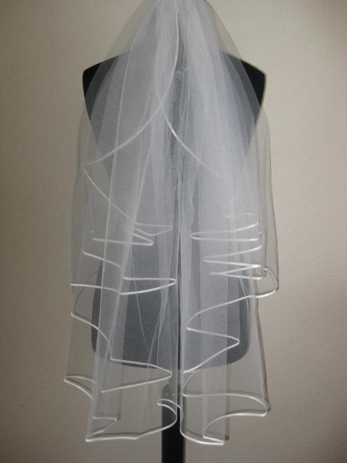 Nieuwe licht ivoren sluier(S7), Kleding | Dames, Trouwkleding en Trouwaccessoires, Nieuw, Accessoires, Overige kleuren, Ophalen of Verzenden