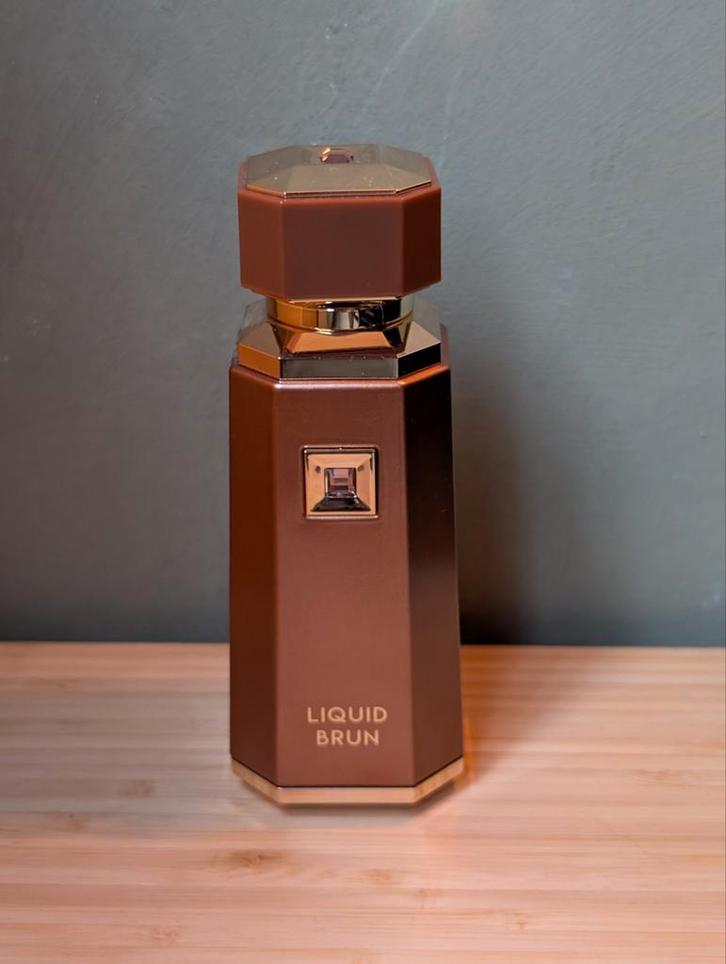 French Avenue Liquid Brun edp sample, Sieraden, Tassen en Uiterlijk, Uiterlijk | Parfum, Zo goed als nieuw, Ophalen of Verzenden
