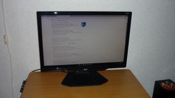 Acer 22 inch scherm x222w. dvi vga beschikbaar voor biedingen