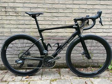 BMC Roadmachine Sram Force AXS 12sp carbon wiel beschikbaar voor biedingen